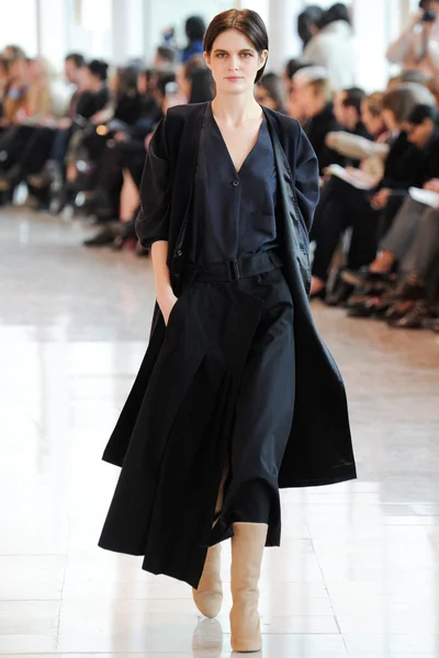 Look 9